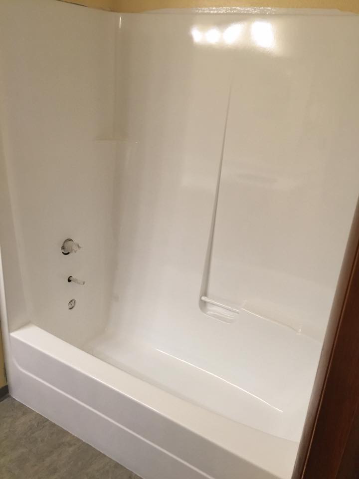 Bathtub Refinishing — after